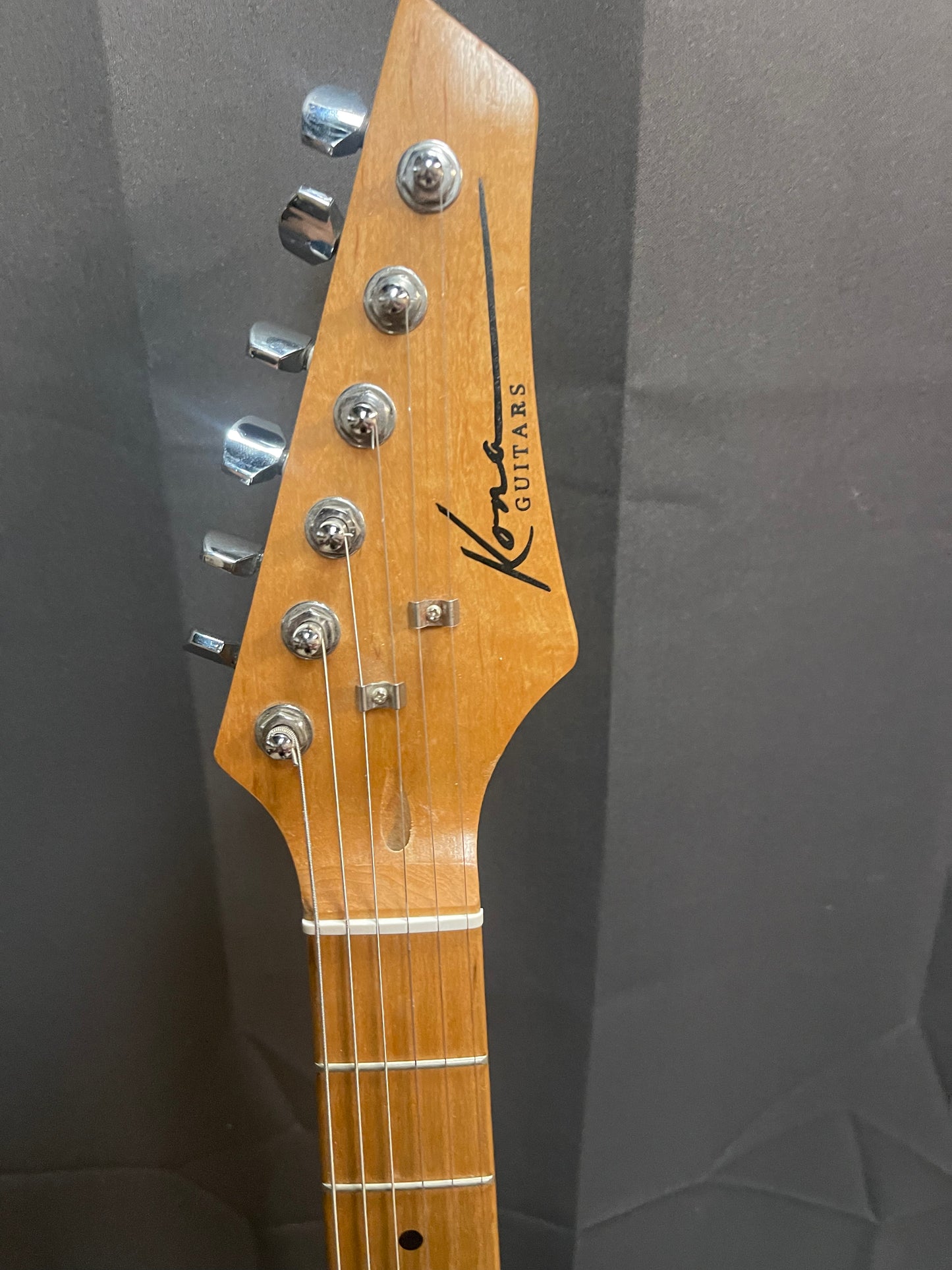 KONA BLACK STRAT