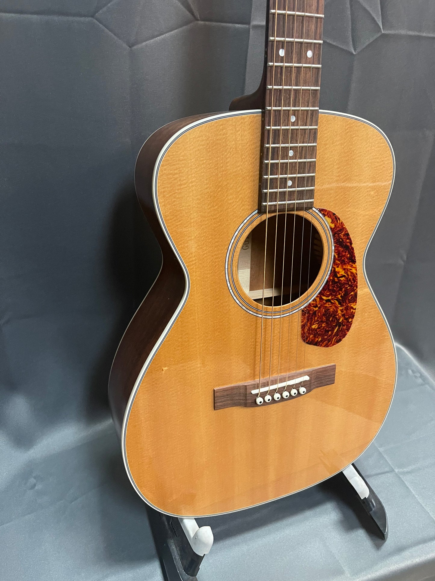 GUILD M-140 NATURAL